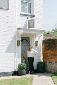 queen-bee-bridal-reading-pangbourne-12