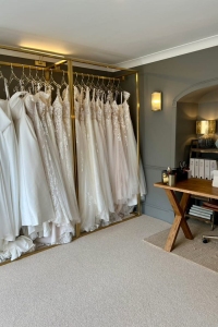 queen-bee-bridal-reading-pangbourne-26